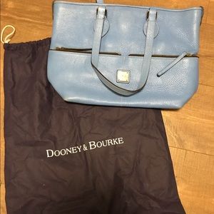 Dooney & Bourke Tote